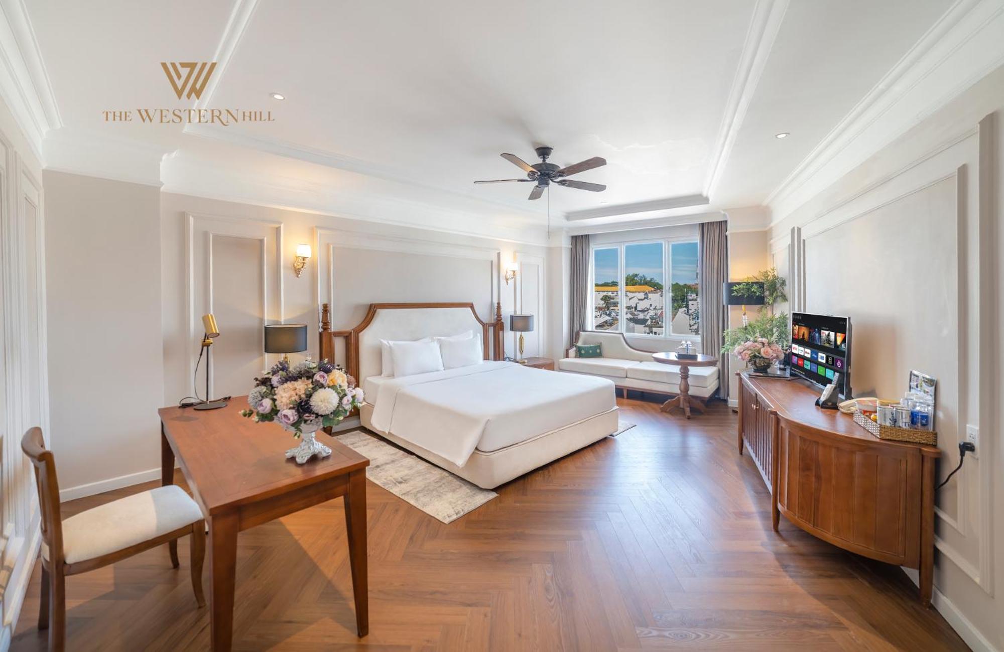 The Western Hill 4*