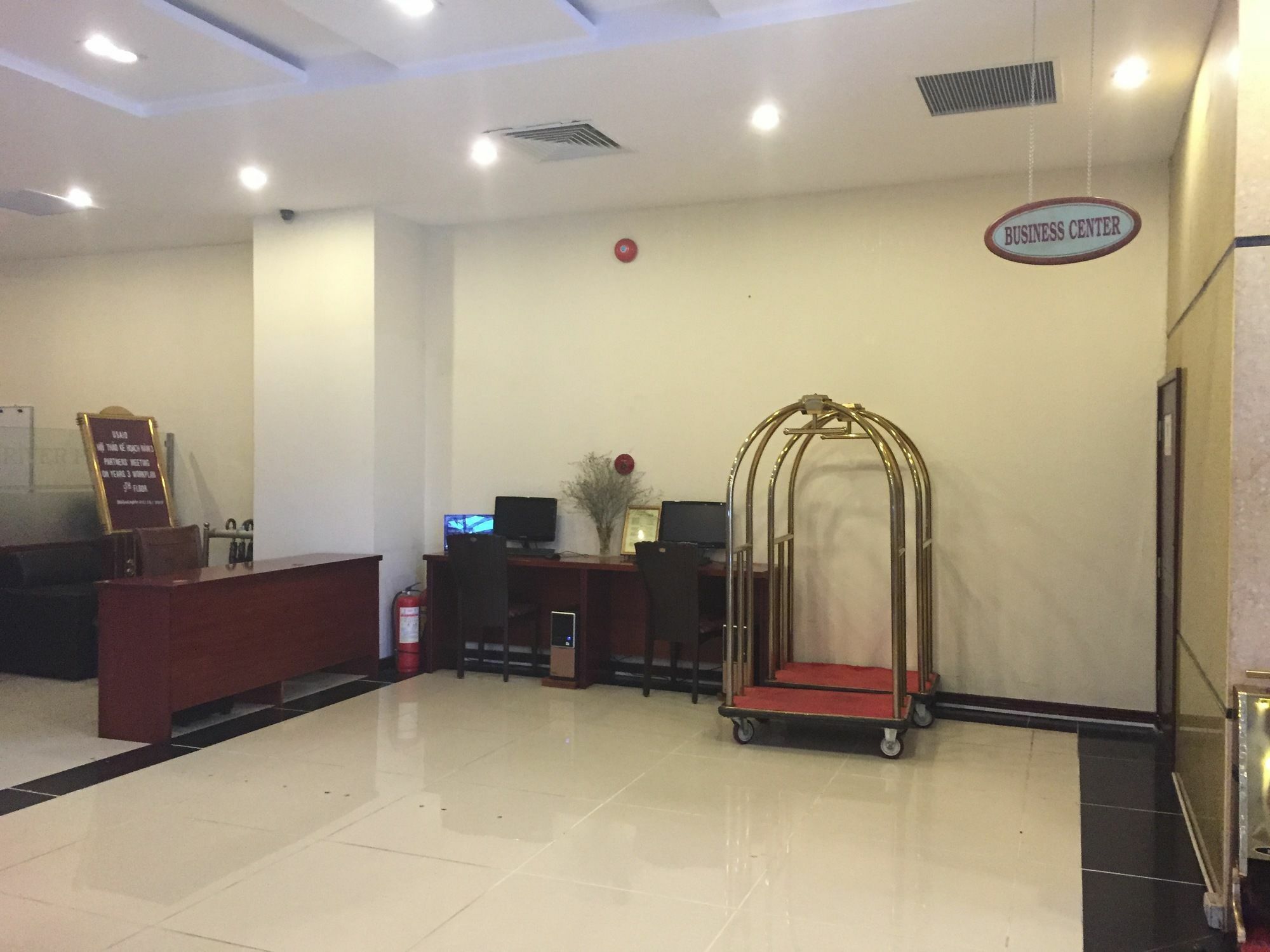 Отель The Western Hill 4*